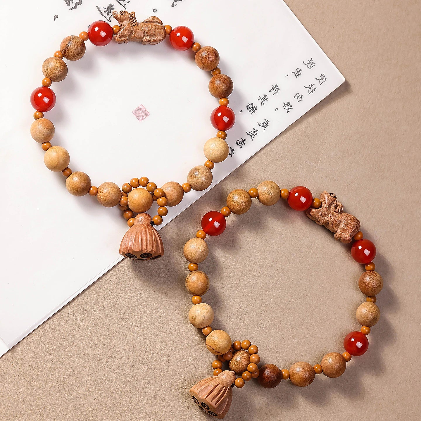 UMQ Old Peach Wood Twelve Zodiac Bracelet Women's 2026 Horse Year Mascot Jewelry Gift Landing With Lotus Charms Lucky HandString